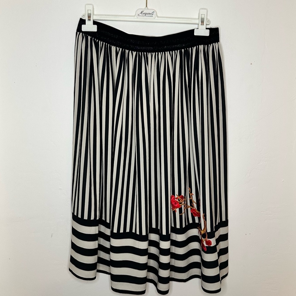 ELVI Striped Black and White Skirt with Floral Detail
